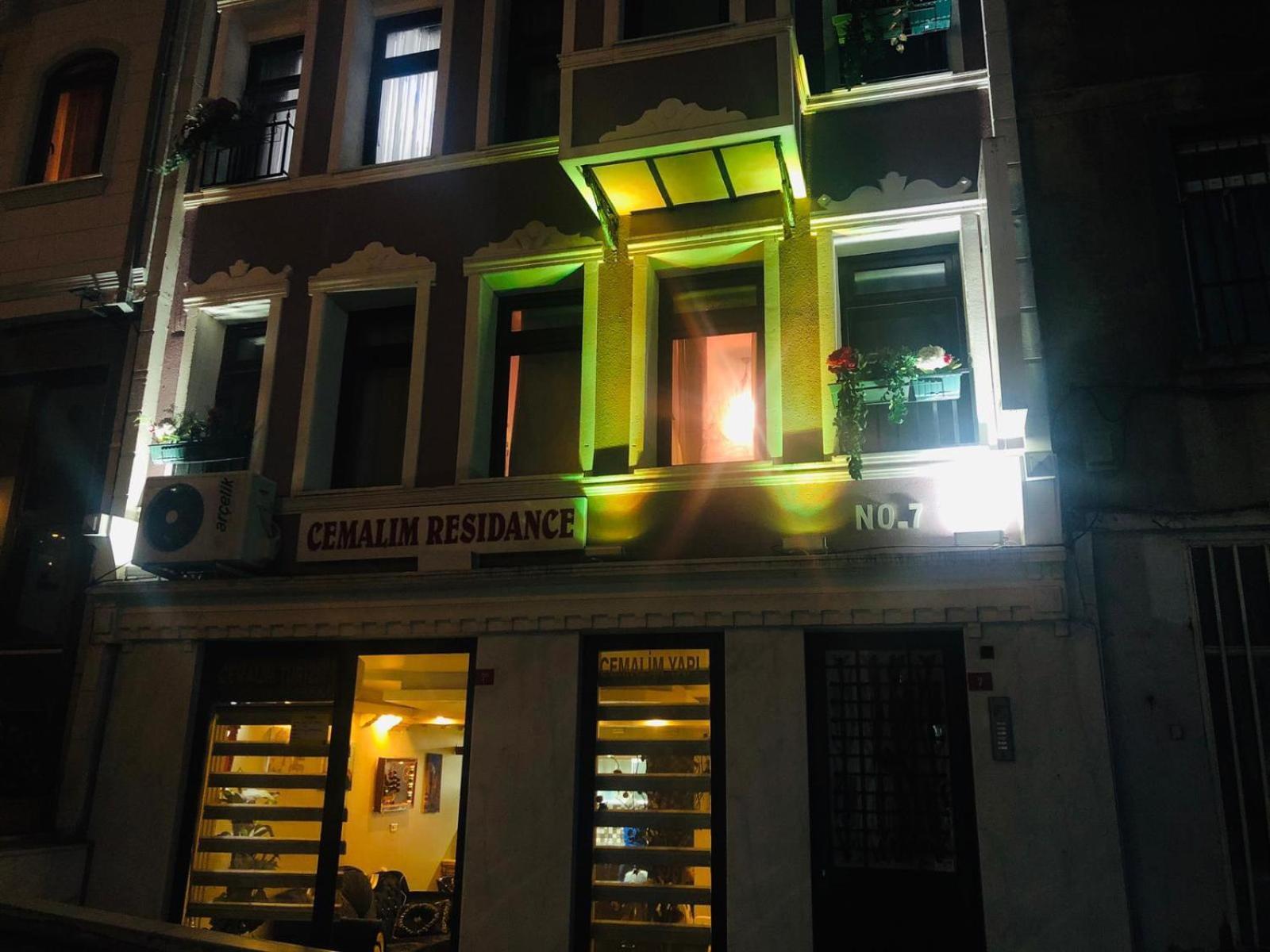 Taksim Cmlm Suit Istanbul Exteriör bild